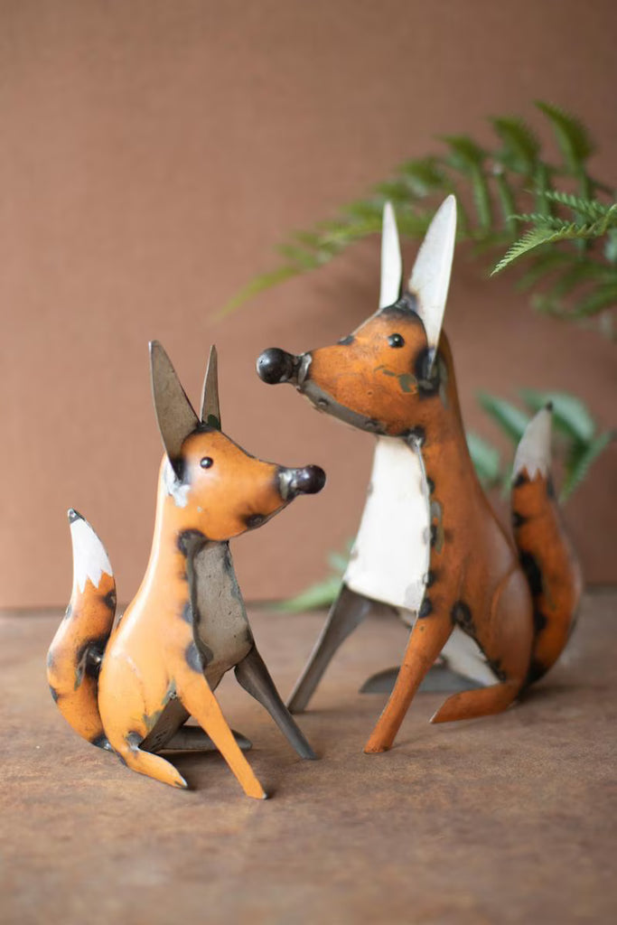 Set of 2 Recycled Iron Foxes - image 1