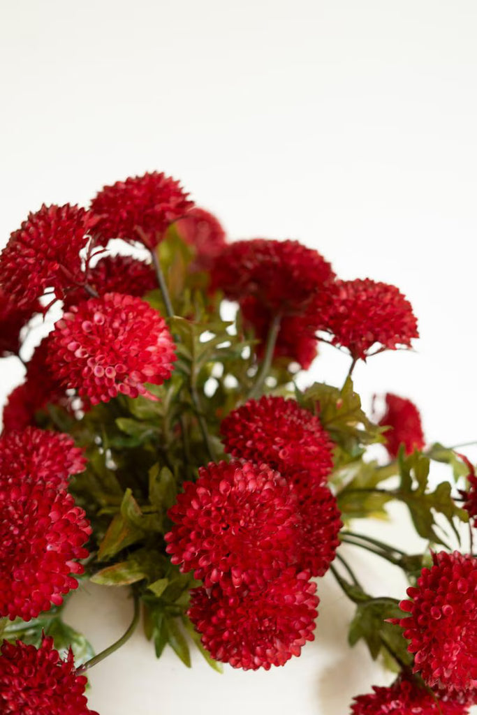 BUNDLE OF SEVEN  ARTIFICIAL ZINNIAS - RED — Kalalou CHAL1002