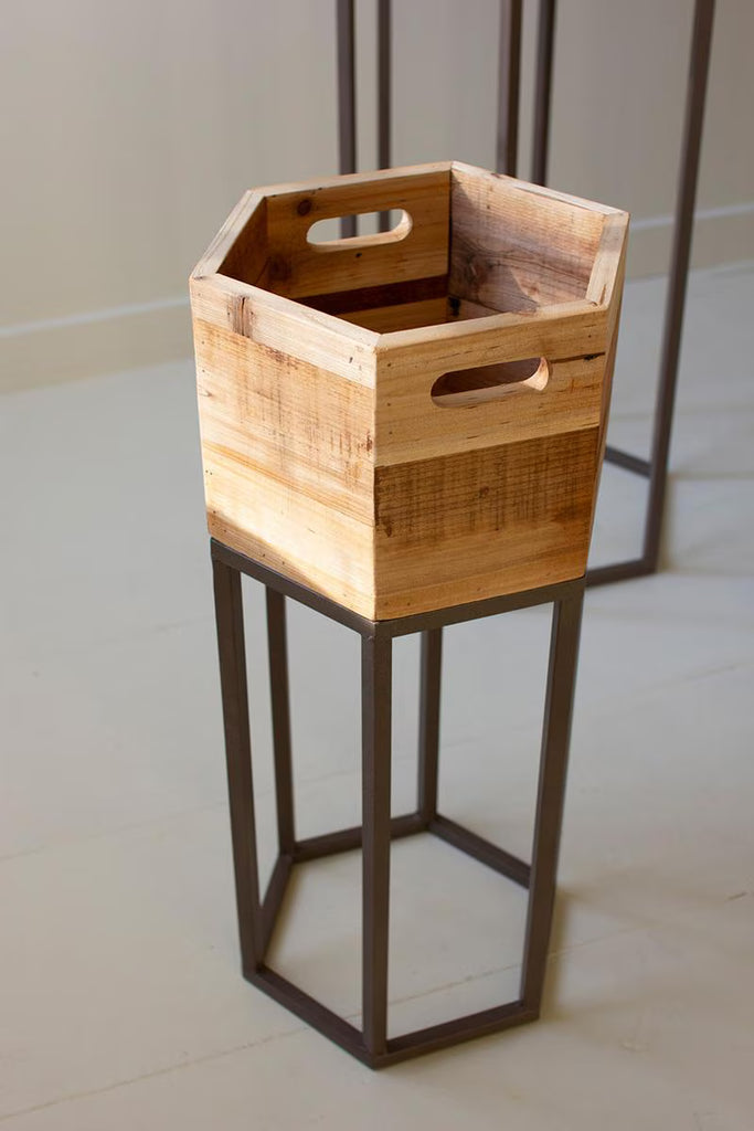 SET THREE HEXAGON RECYCLED WOOD PLANTERS ON METAL BASES — Kalalou CCHA1093