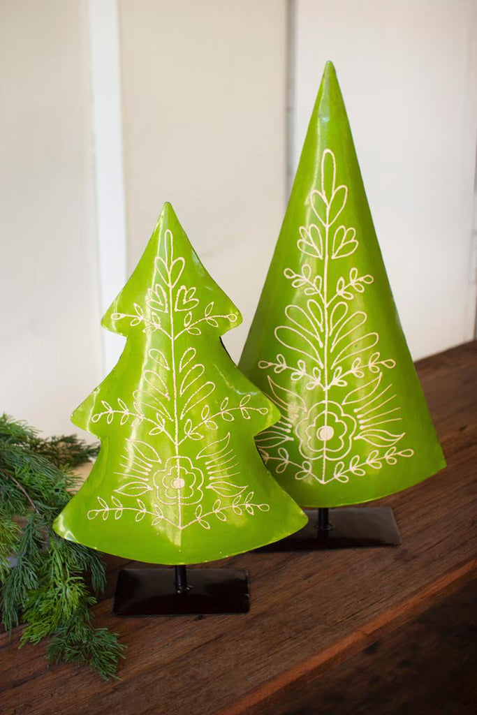 Set of 2 Recycled Painted Metal Folk Christmas Trees – image 1