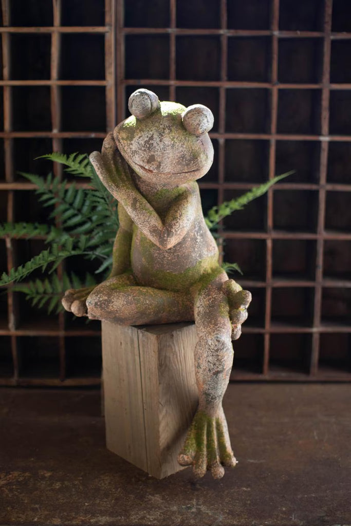 FAUX CONCRETE FROG - LARGE — Kalalou CHE1473