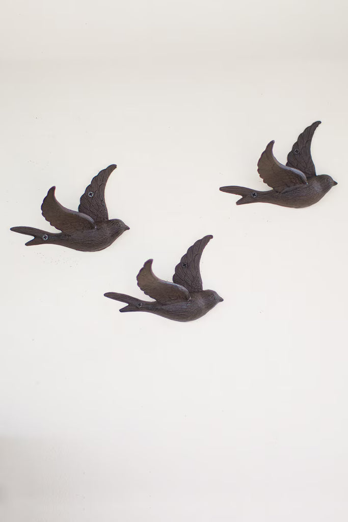 CAST IRON FLYING BIRD WALL HOOK (MIN 4) — Kalalou CYB1262K