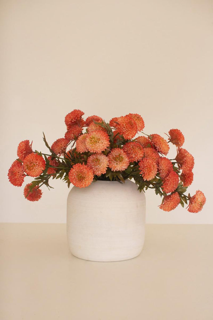BUNDLE OF SEVEN  ARTIFICIAL ZINNIAS - ORANGE — Kalalou CHAL1003