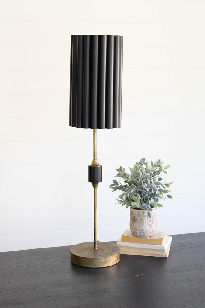 ANTIQUE GOLD TABLE LAMP WITH FLUTED BLACK METAL SHADE — Kalalou CLL2805