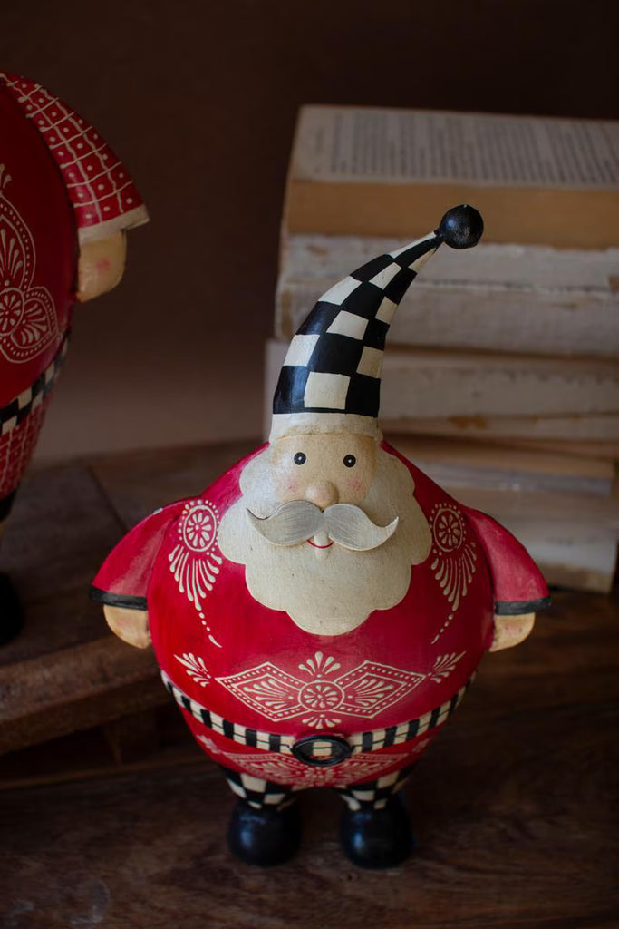 Set of 2 Painted Metal Santas with Checkered Detail – image 3