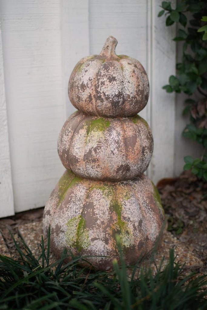 THREE STACKED FAUX CONCRETE PUMPKINS — Kalalou CHE1474