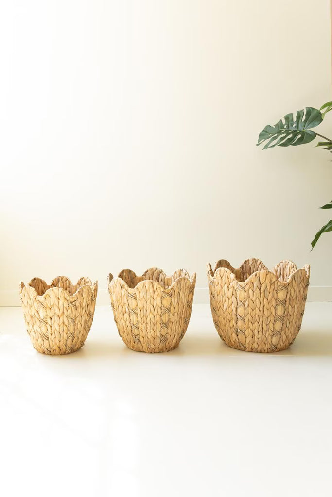 Set of 3 Water Hyacinth Baskets with Wavy Rims – image 6