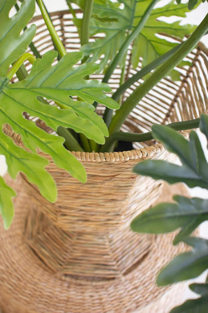 Iron and Seagrass Urn – image 4