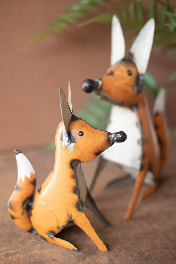 Set of 2 Recycled Iron Foxes - image 2