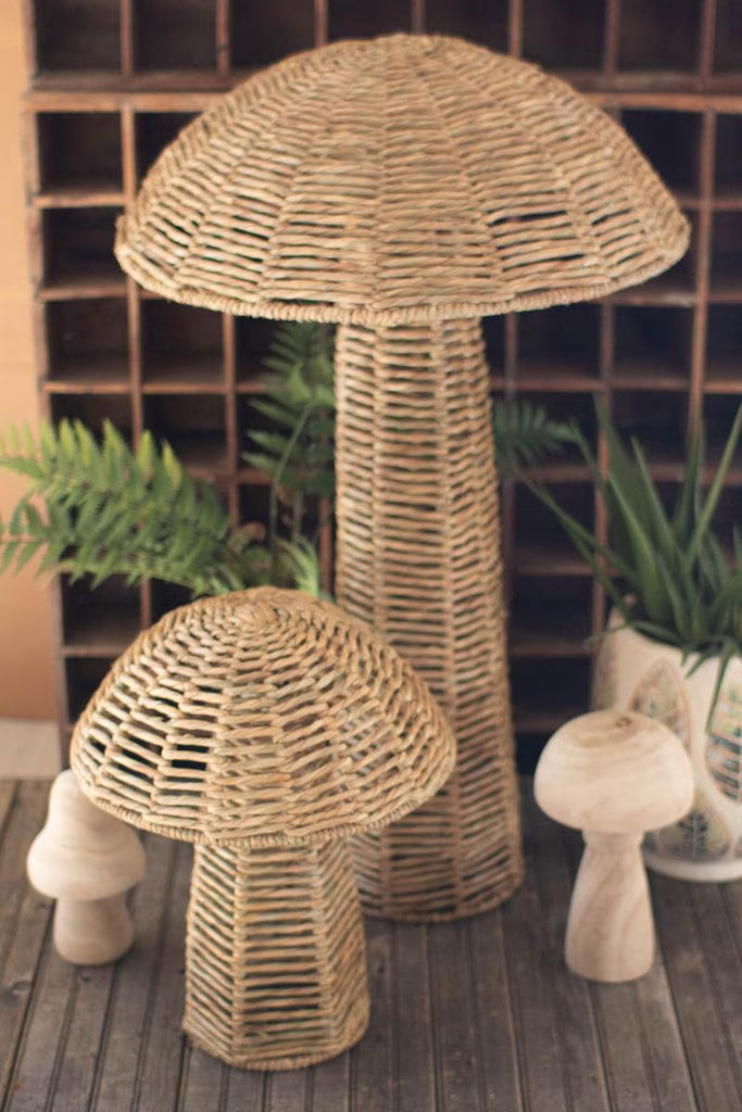 Set of 4 Woven Seagrass Mushrooms – image 3