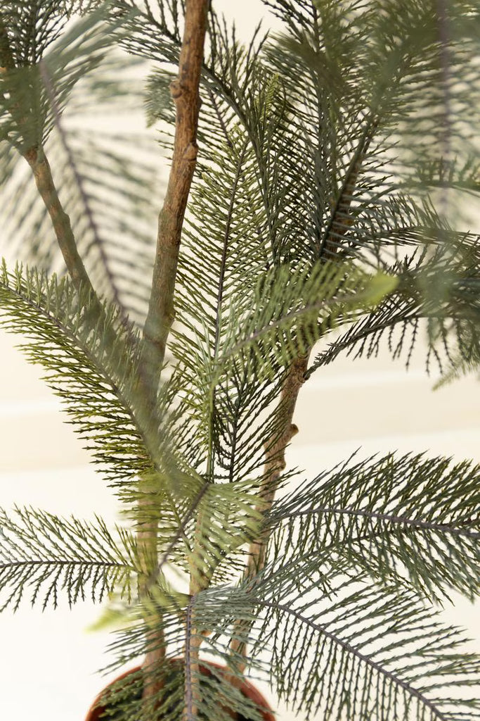 Artificial 46" Fern in Plastic Pot – image 3