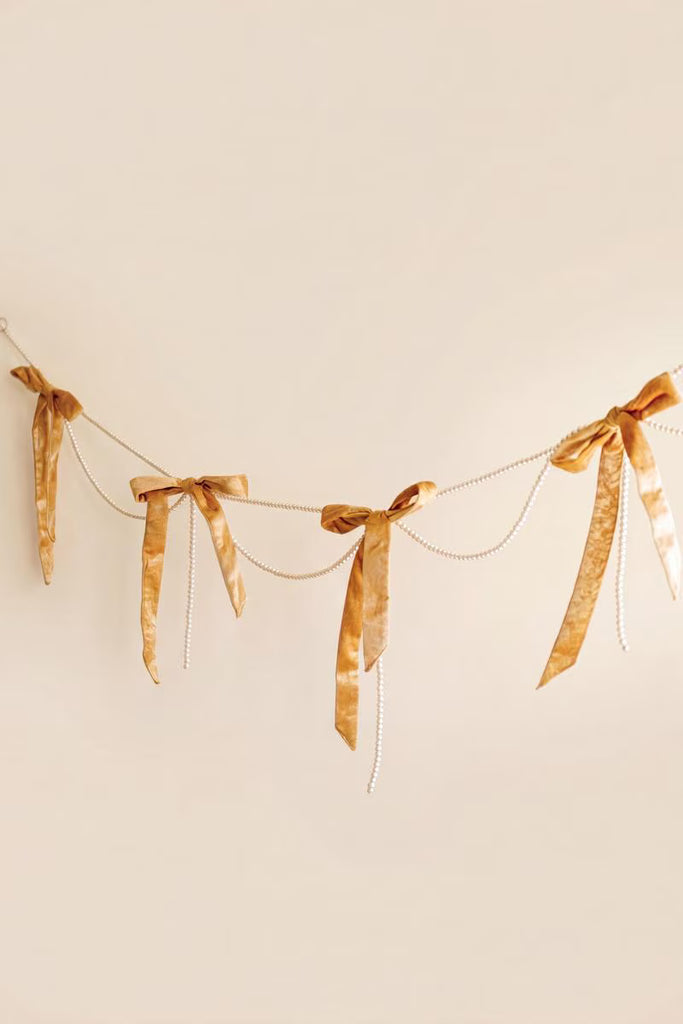 Bow Garland with Pearls - view 4