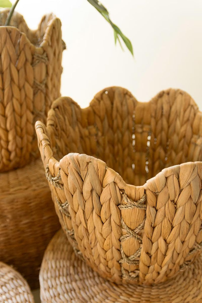 Set of 3 Water Hyacinth Baskets with Wavy Rims – image 2