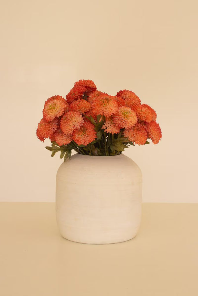 BUNDLE OF SEVEN  ARTIFICIAL ZINNIAS - ORANGE — Kalalou CHAL1003