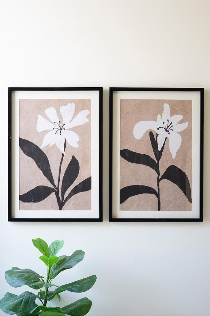 SET OF TWO FRAMED FLOWER PRINTS UNDER GLASS — Kalalou CHH1514