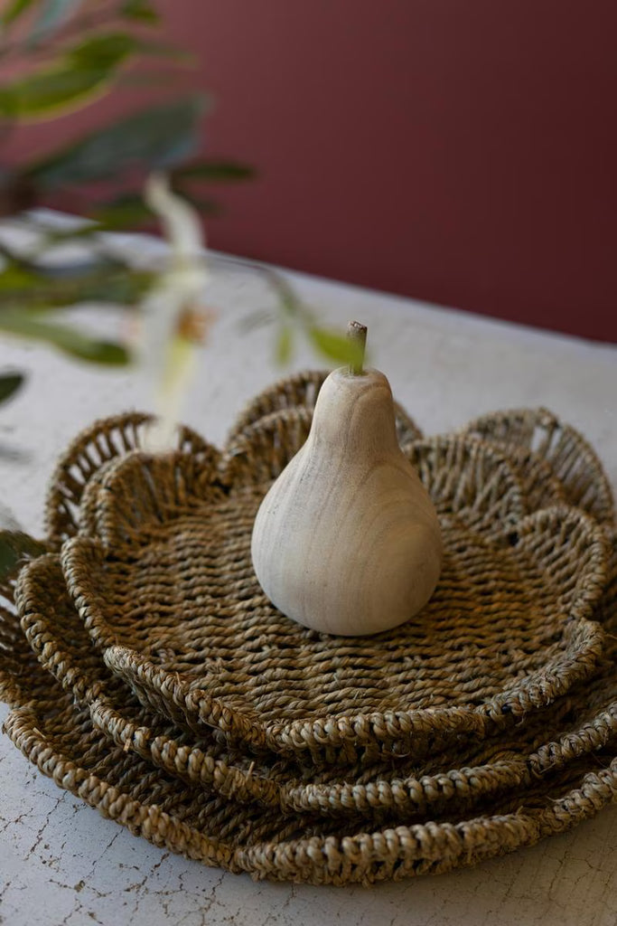 Set of 3 Flower Shaped Woven Seagrass Trays - image 2
