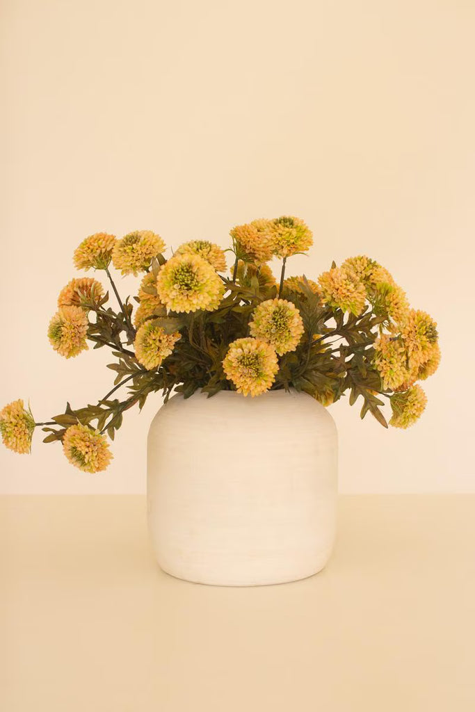 BUNDLE OF SEVEN  ARTIFICIAL ZINNIAS - YELLOW — Kalalou CHAL1004