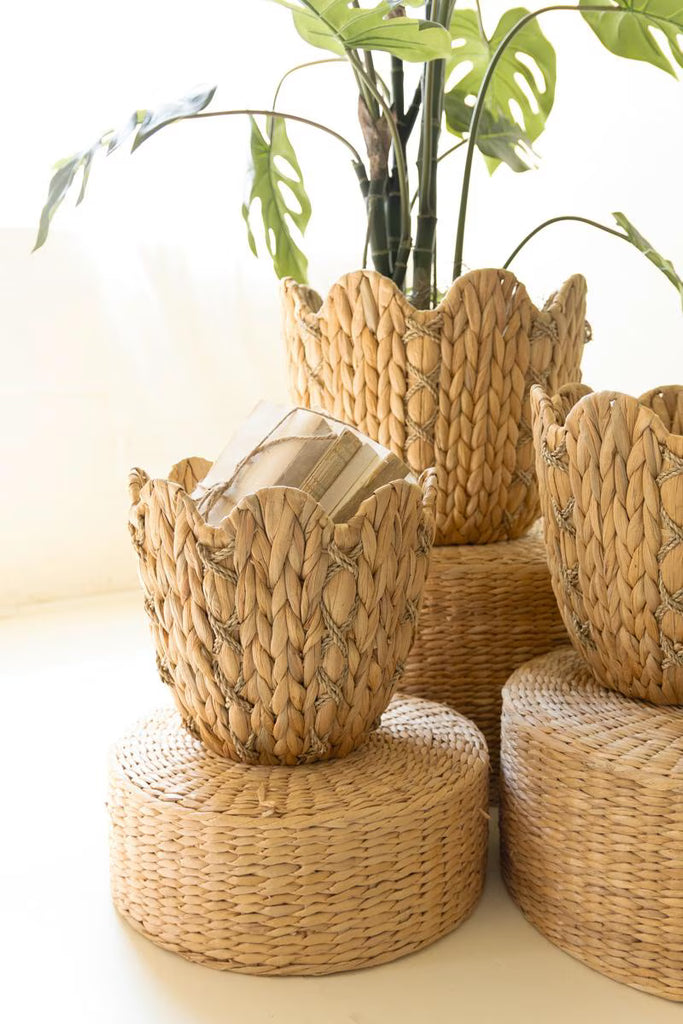 Set of 3 Water Hyacinth Baskets with Wavy Rims – image 3