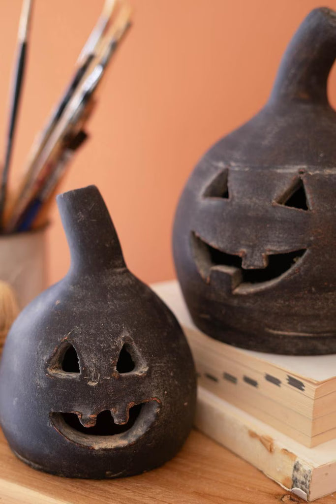 Set of 2 Small Clay Jack-o-lanterns - Black – image 2