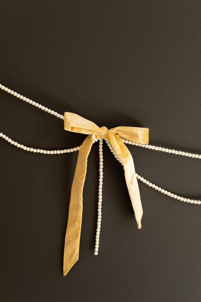 Bow Garland with Pearls - view 1