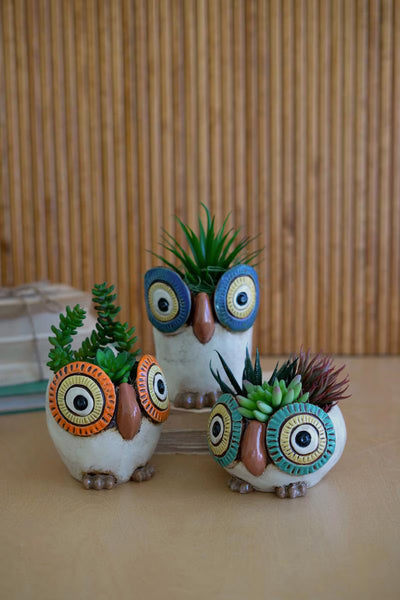 SET OF THREE CERAMIC OWL PLANTERS — Kalalou CDV2209