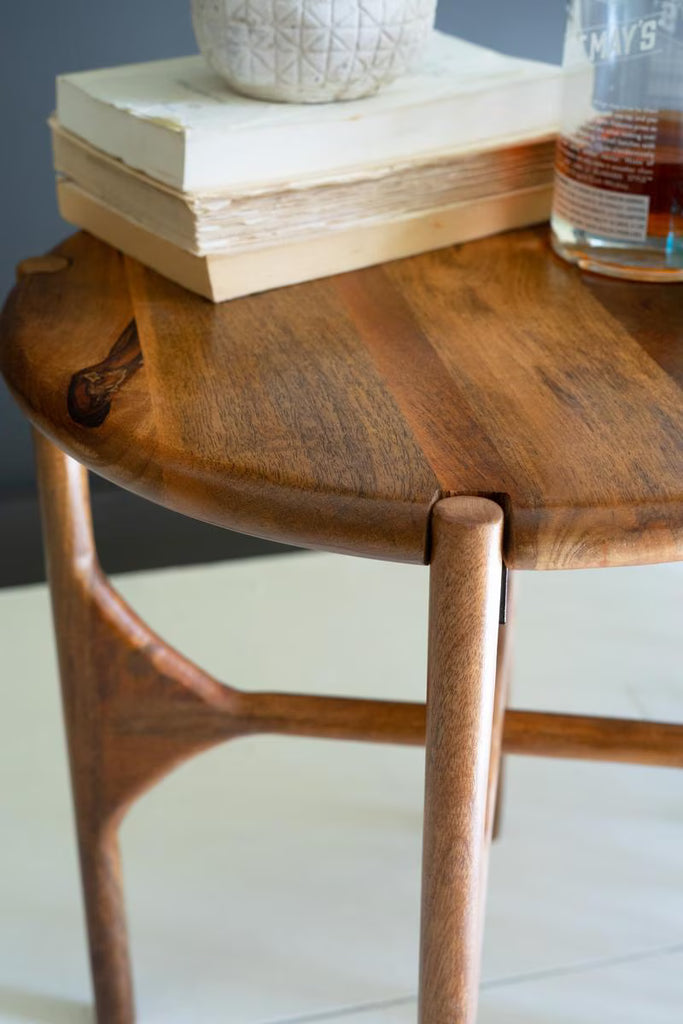 ROUND MANGO WOOD ACCENT TABLE — Kalalou NABA1004