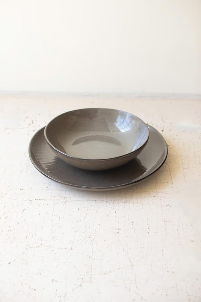 Bayou Ceramic Dinner Plates and Bowls (12 Pieces)