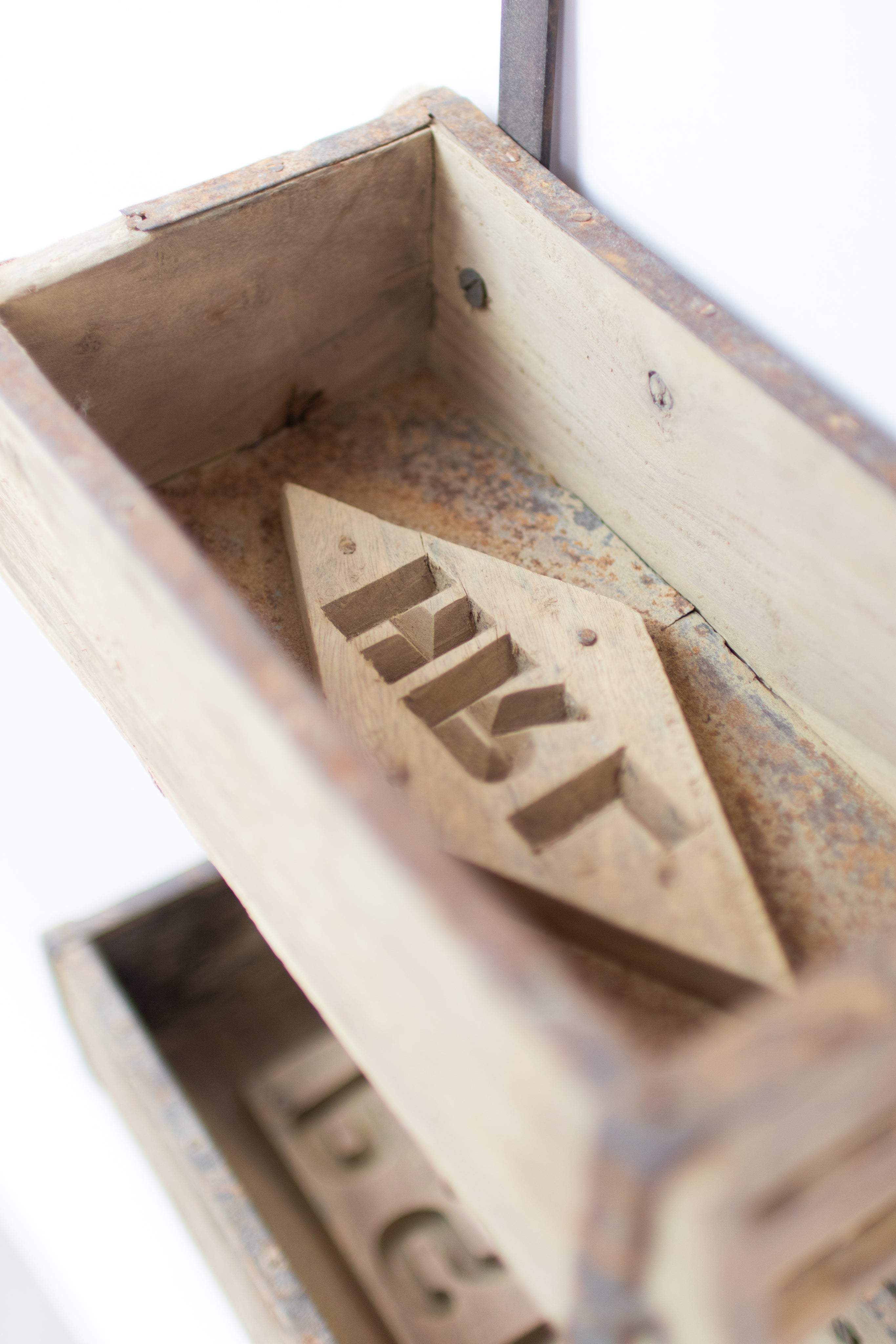 Five Brick Mold Wall Rack– Hearts Attic